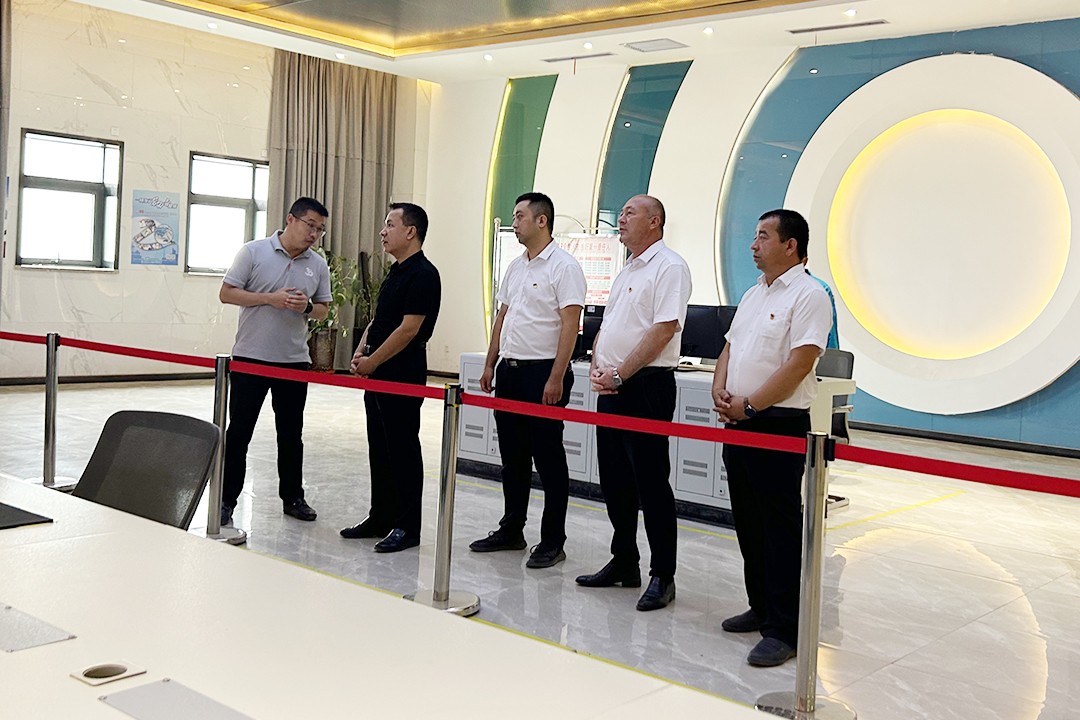 1691052667513862.jpg 和田视察1.jpg